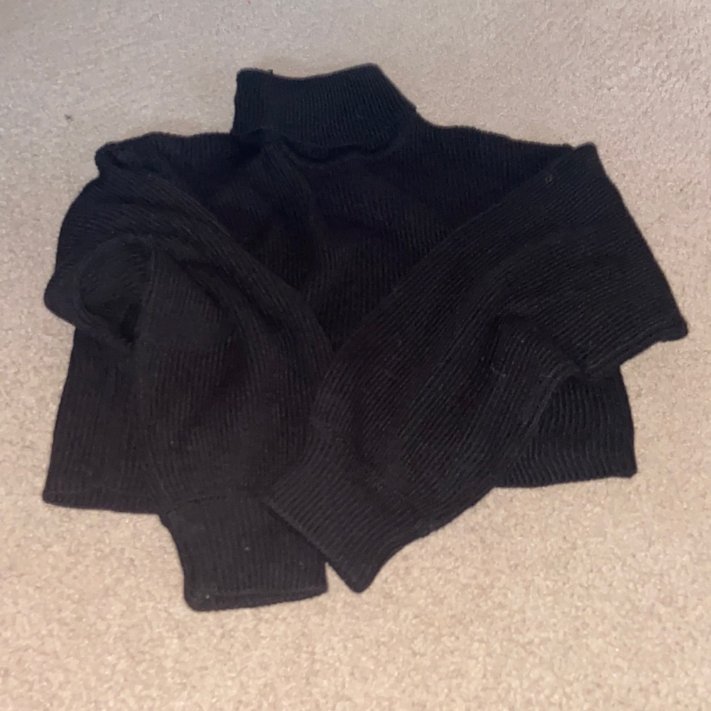 Black Turtleneck XS